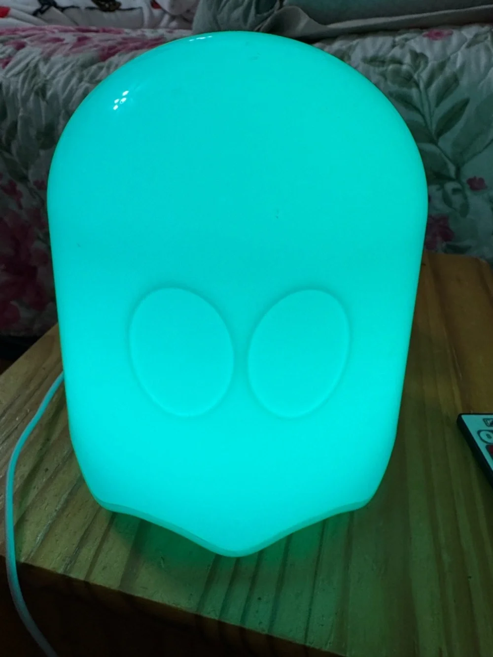PAC-Man Changing Colors LED Mood Lamp with Remote